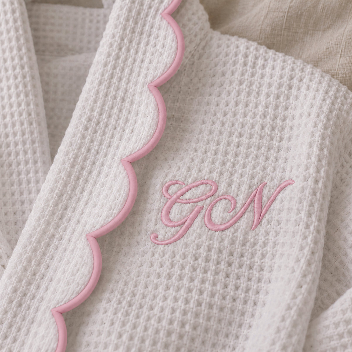 The Arabella Scallop Robe - Rose